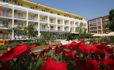 Hotel Central Mamaia World Travel Group